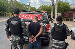 PM prende homem com drogas após perseguição policial na zona sul de Teresina (Foto: Divulgação)