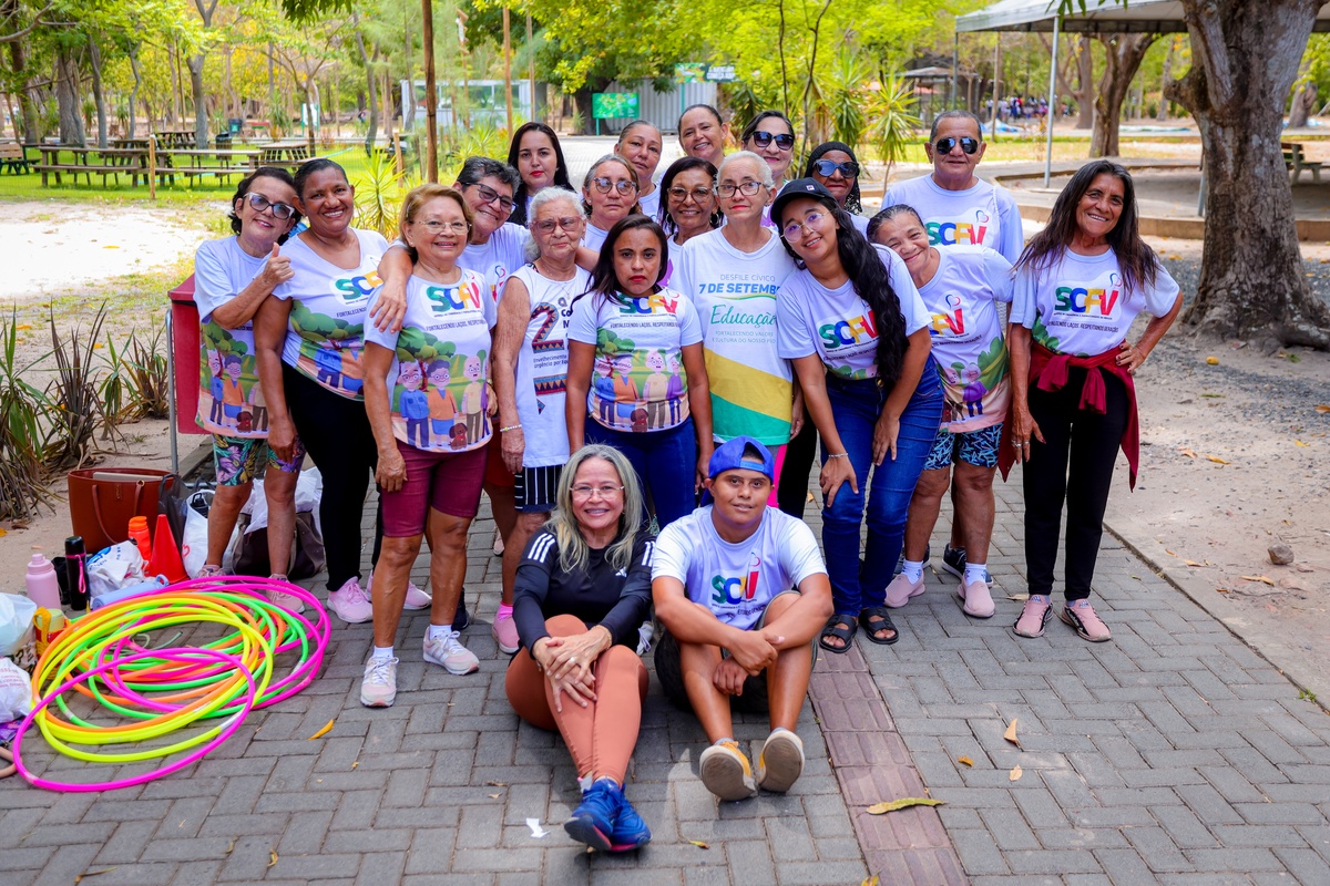 SEMDES promove atividade ao ar livre com idosos no Zoobotânico em Teresina
