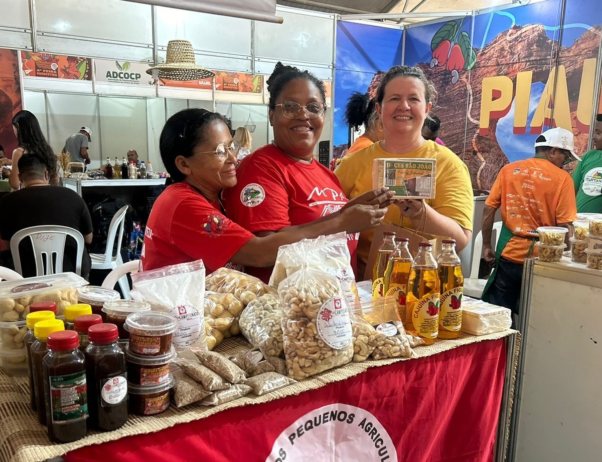 Agricultores do Piauí comemoram vendas na maior feira da agricultura familiar