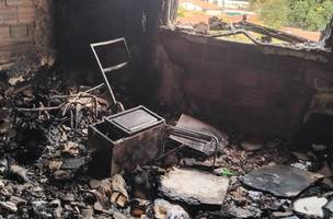 Bombeiros são acionados após incêndio em edifício na zona Leste de Teresina (Foto: Divulgação)