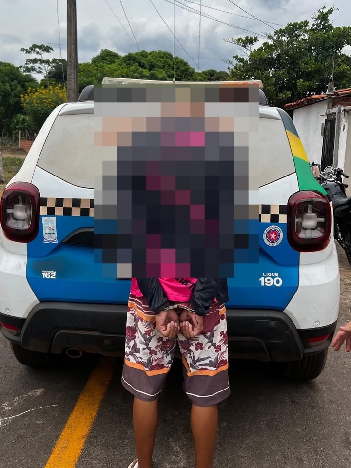 PMPI apreende arma de fogo e drogas com menor durante ação em José de Freitas