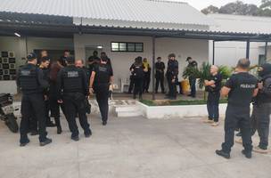 Polícia prende suspeitos de tráfico de drogas e comércio ilegal de armas (Foto: Divulgação)