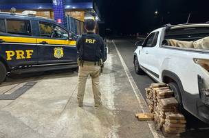 PRF apreende 62 tabletes de Skunk durante fiscalização em Piripiri (Foto: Divulgação)