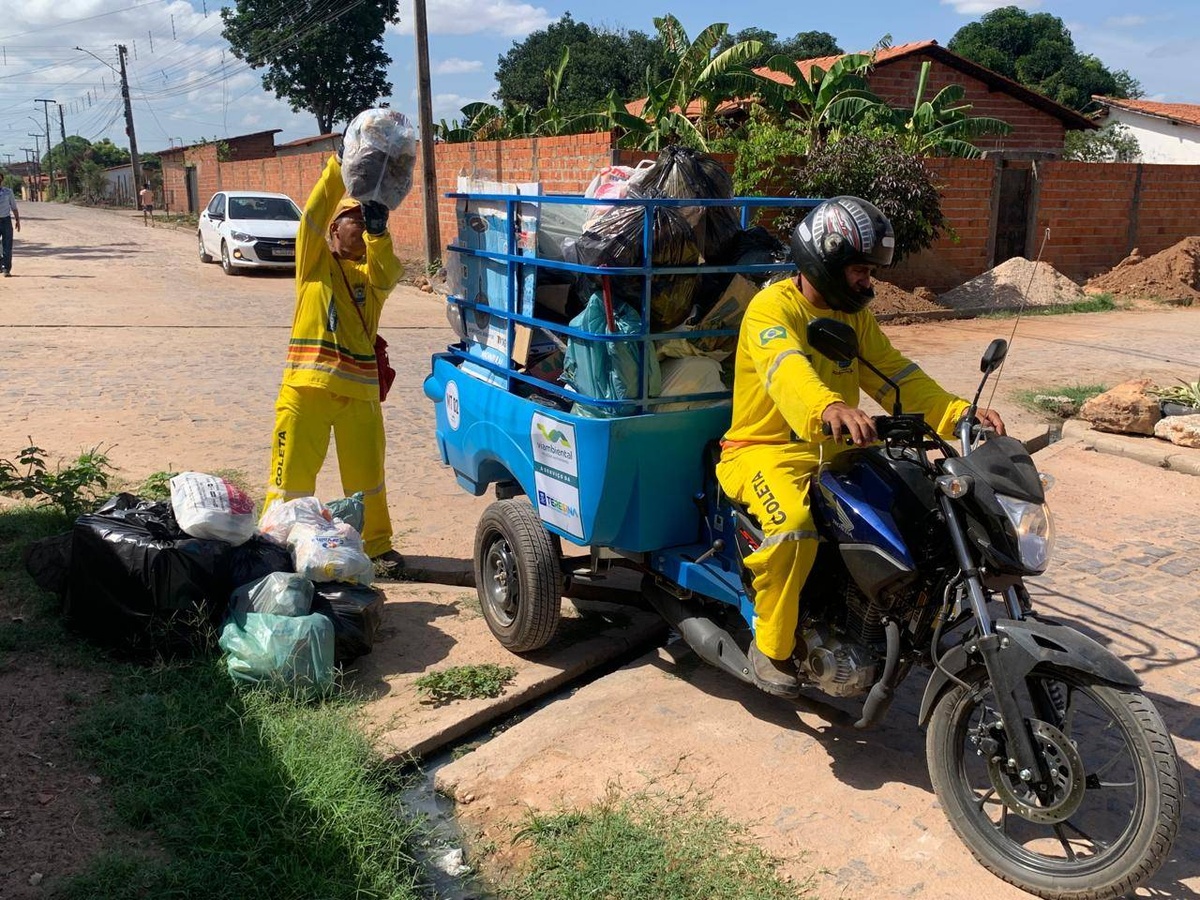 Teresina testa “Motolixo”: nova motocarga que chega onde o caminhão não entra