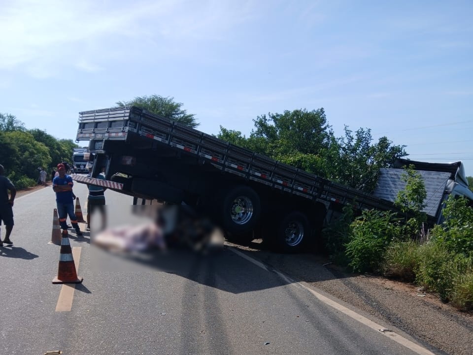 Colisão na BR 407 deixa dois mortos e dois feridos em Paulistana