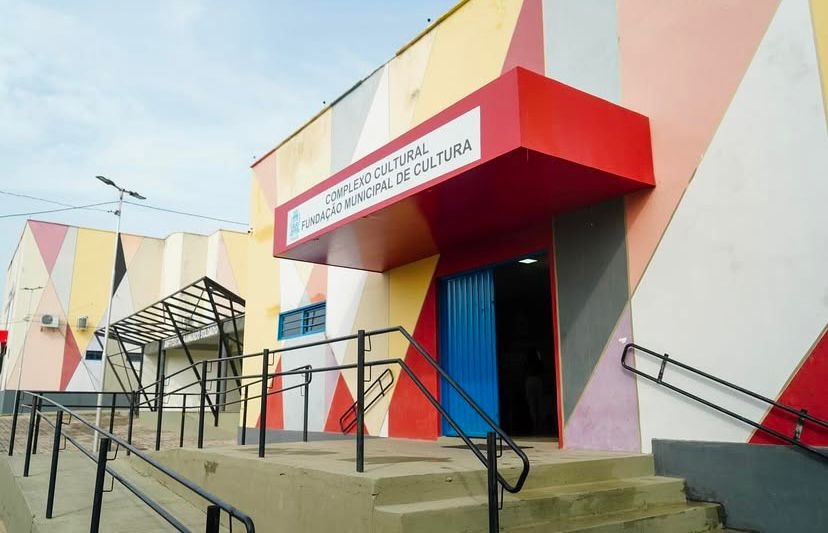 COMUJ auxilia jovens na inscrição para o Programa Trabalho Jovem