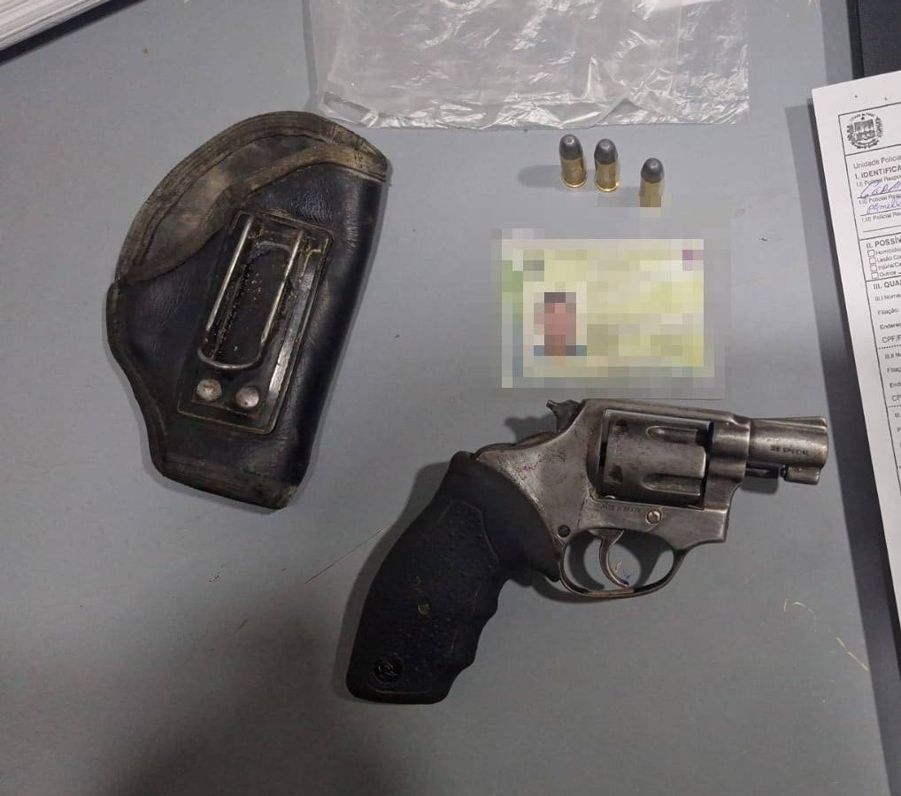PM recupera veículos, celulares roubados e apreende armas em Teresina