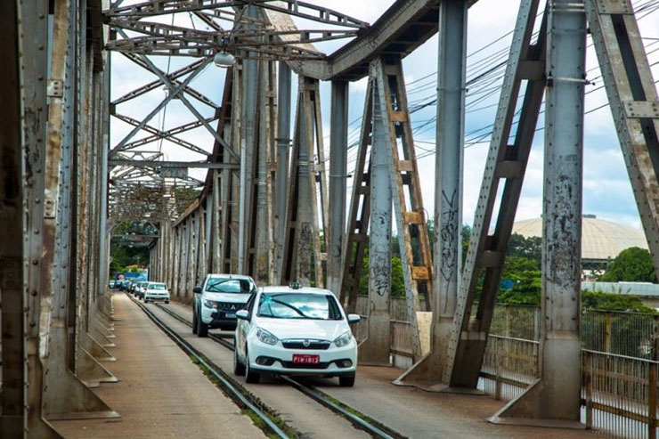 Ponte Metálica