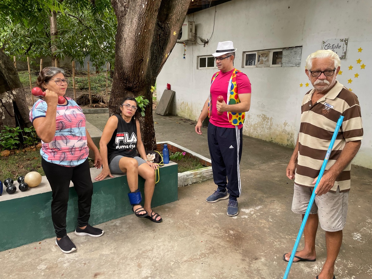 Música de carnaval é criada para alertar sobre quedas de idosos