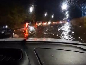 Chuvas intensas causam transtornos em vários pontos de Teresina