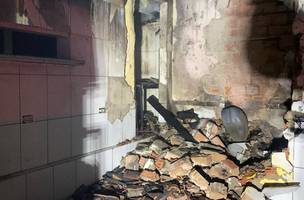 Incêndio atinge hamburgueria e bombeiros são acionados em Teresina (Foto: Divulgação)