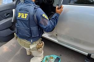 PRF apreende fuzil, munições e dinheiro em abordagem na BR 343 em Teresina (Foto: Divulgação)