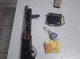 Após perseguição, polícia prende homem com arma ilegal em Teresina