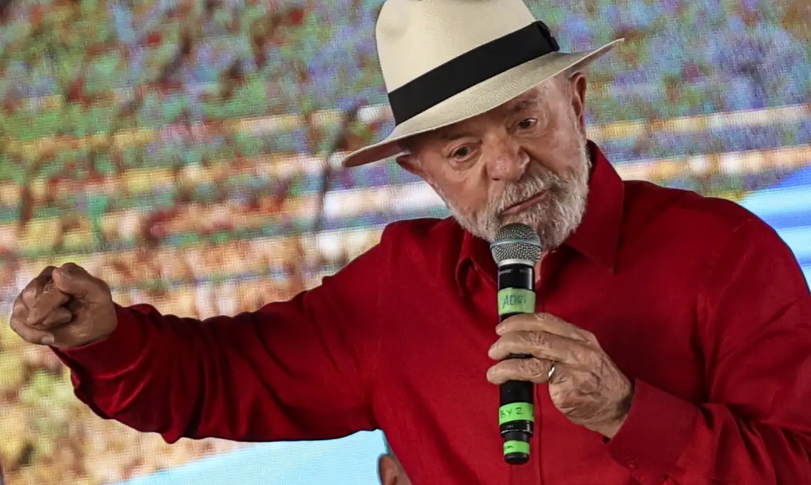 Deus deixou sertão sem água porque sabia que eu seria presidente, diz Lula