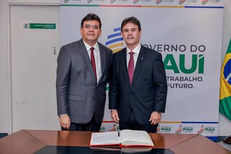 Governador transfere cargo ao presidente da Alepi para viajar com Lula à China