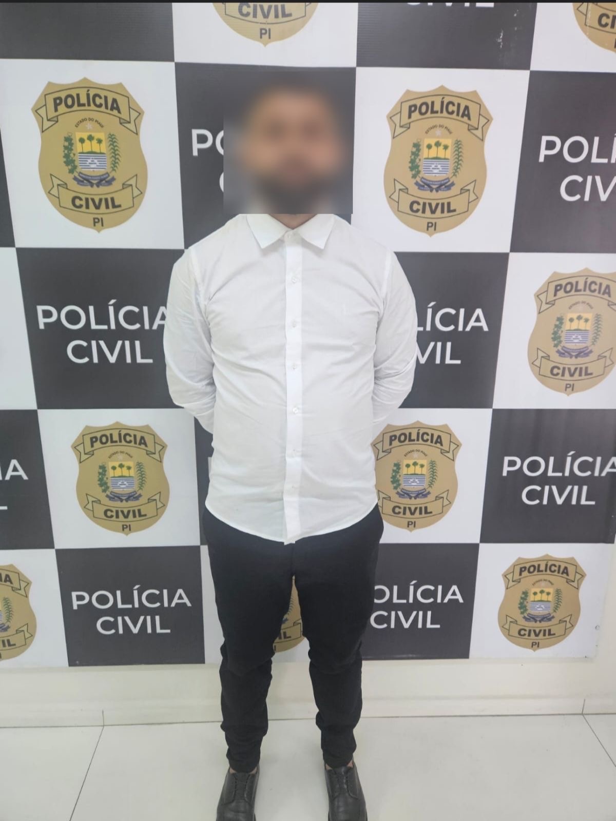 Homem é preso em fórum logo após se casar no civil em Teresina