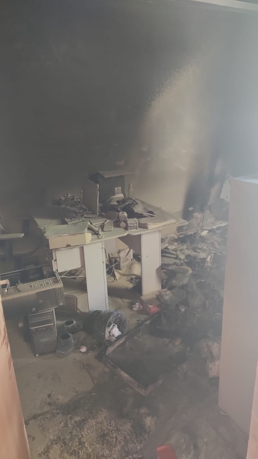 Incêndio atinge empresa de telecomunicações e bombeiros são acionados