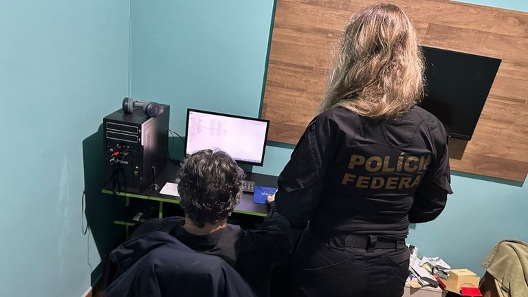 PF cumpre mandados em combate ao abuso sexual de crianças e adolescentes no PI