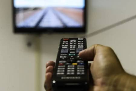 TV boxes: Anatel e Ancine vão atuar para combater pirataria de filmes e séries