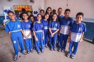 Alunos de dez escolas recebem fardamento da Prefeitura de Timon (Foto: Divulgação)