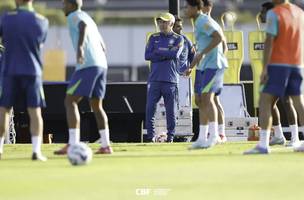 Carlo Ancelotti comanda o primeiro treino da seleção brasileira (Foto: Rafael Ribeiro/ CBF)