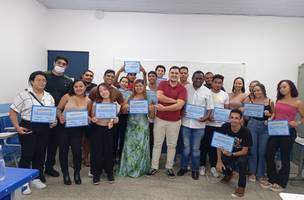 Oficina capacita jovens em comunicação e construção de currículo (Foto: Divulgação)