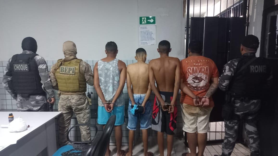 PM deflagra operação e apreende armas, celulares roubados e drogas em Teresina