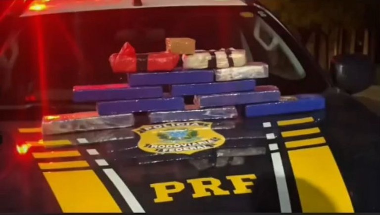 PRF prende foragido da Justiça e apreende 10 kg de drogas no Piauí