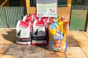 Semarh doa meia tonelada de ração para Apipa e garante 25 castrações de animais (Foto: Divulgação)