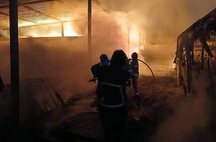 Sete escolas ficam prejudicadas após incêndio e aulas são suspensas em Teresina (Foto: Divulgação)
