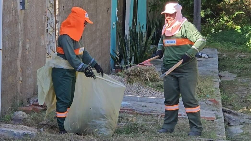 Equipes realizam ação de combate ao descarte irregular de resíduos em Teresina
