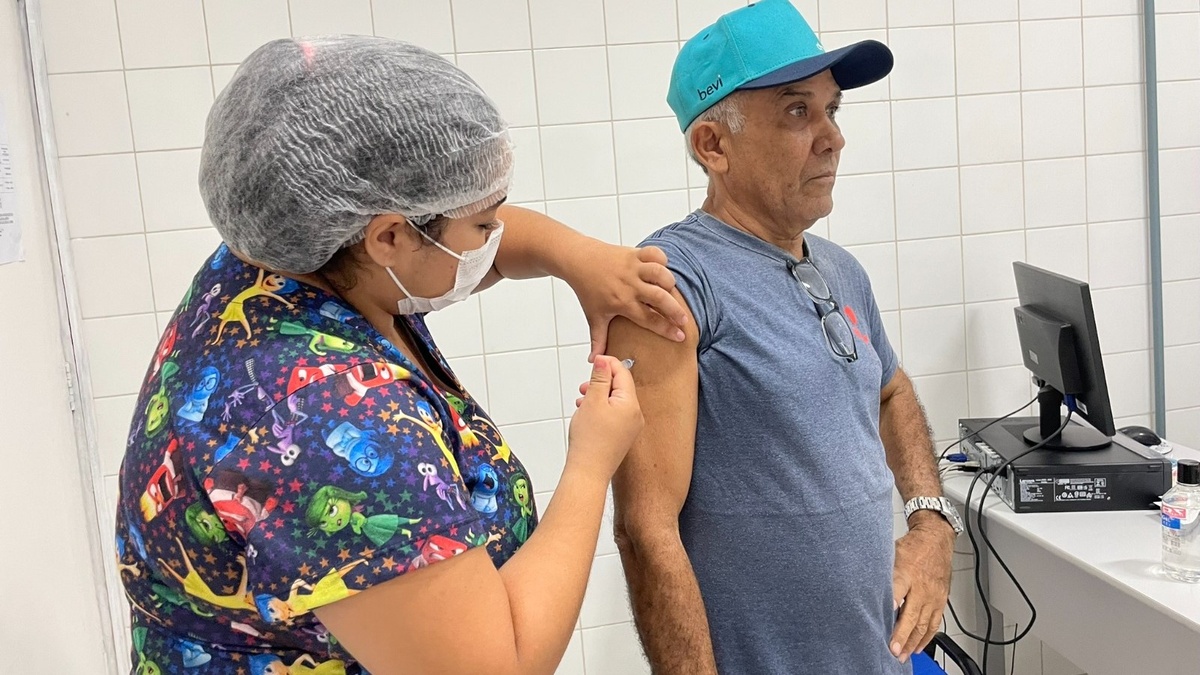 FMS promove ação de testagem e vacinação na Praça da Bandeira nesta quinta