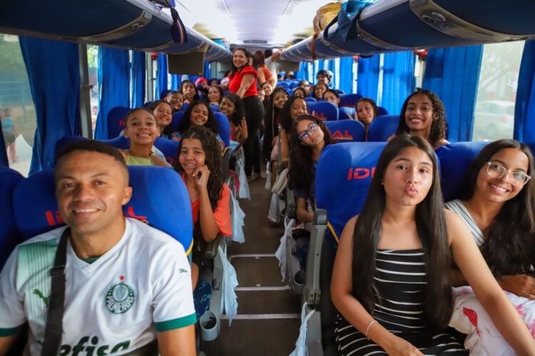 JEMS 2025: Centenas de alunos timonenses embarcam para etapa regional em Caxias