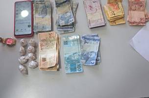 Mulher que usava carrinho de bombons para vender drogas é presa em Teresina (Foto: Divulgação)