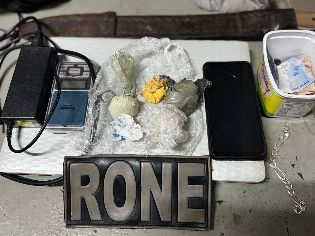 PM desarticula ponto de venda de drogas no interior do Piauí