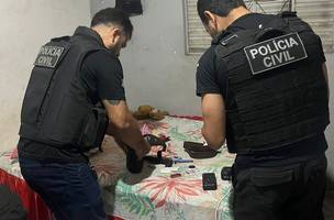 Polícia cumpre mandado por armazenamento de pornografia infantil em Teresina (Foto: Divulgação)