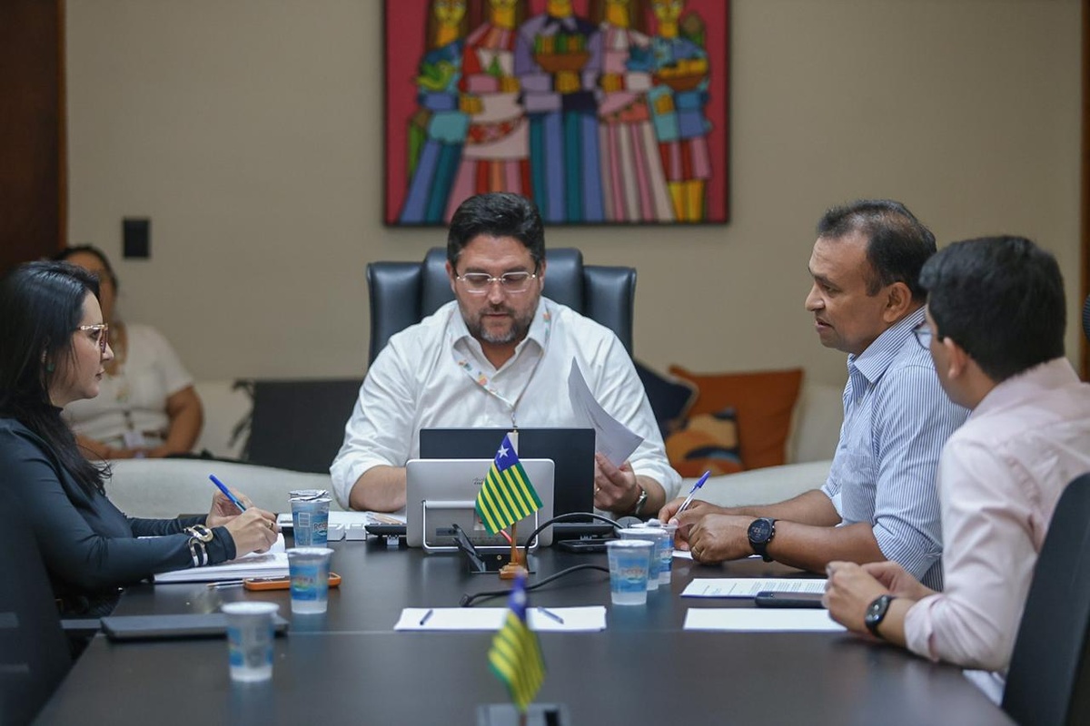 Fábio Abreu discute realização de concurso da Sada e Adapi em 2025