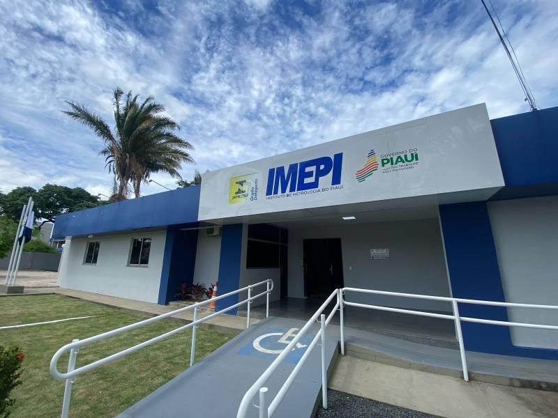 Instituto de Metrologia fiscaliza produtos em alta no período de Dia dos Pais