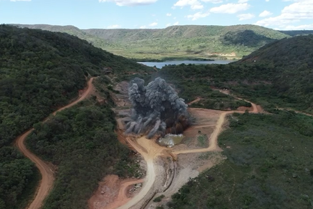 Obra da Barragem Nova Algodões avança com detonações controladas em Cocal