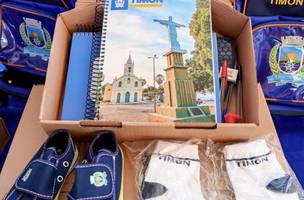 Prefeitura inicia segundo semestre letivo com entrega de kits escolares (Foto: Divulgação)