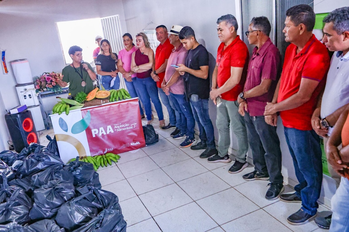 SAF entrega 7 toneladas de alimentos a agricultores que perderam produção