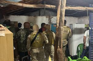 Trio suspeito de tráfico de drogas é preso pela polícia em Caxias (Foto: Divulgação)