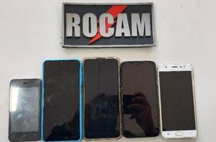 Homem é preso com celulares roubados na Praça da Bandeira, em Teresina (Foto: Divulgação)