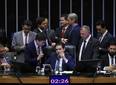 PEC da blindagem é aprovada por deputados e vai ao Senado