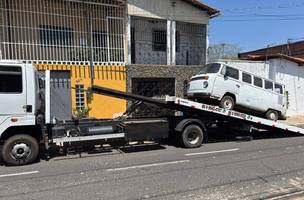 Strans remove veículos abandonados através da Operação Trânsito Limpo (Foto: Divulgação)