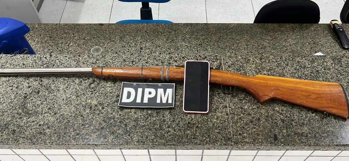 Suspeita de integrar o PCC e de tráfico de drogas é presa no litoral do Piauí