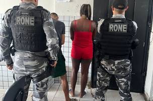 Dupla é presa com drogas, arma e munições na zona Norte de Teresina (Foto: Divulgação)