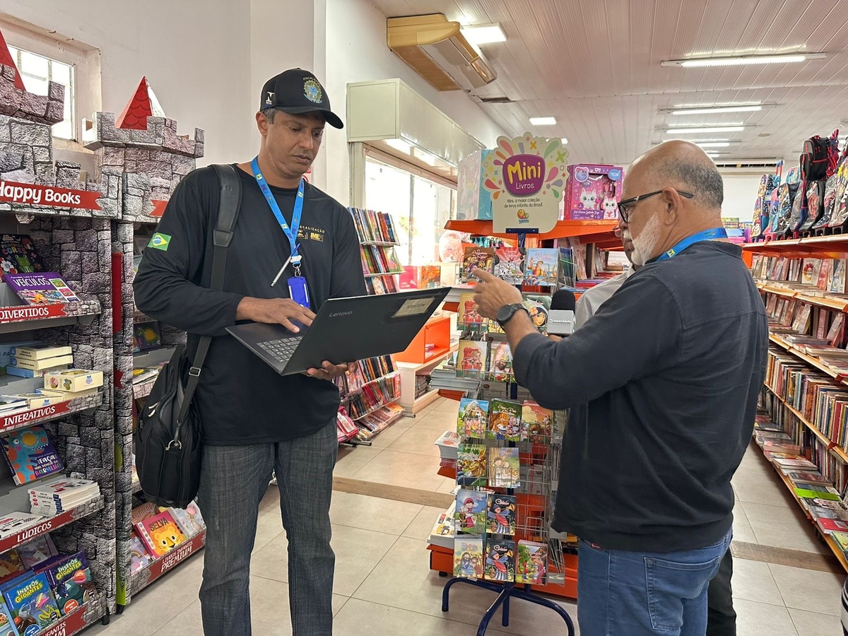 Imepi realiza operação em papelarias e livrarias de Teresina e interior do Piauí