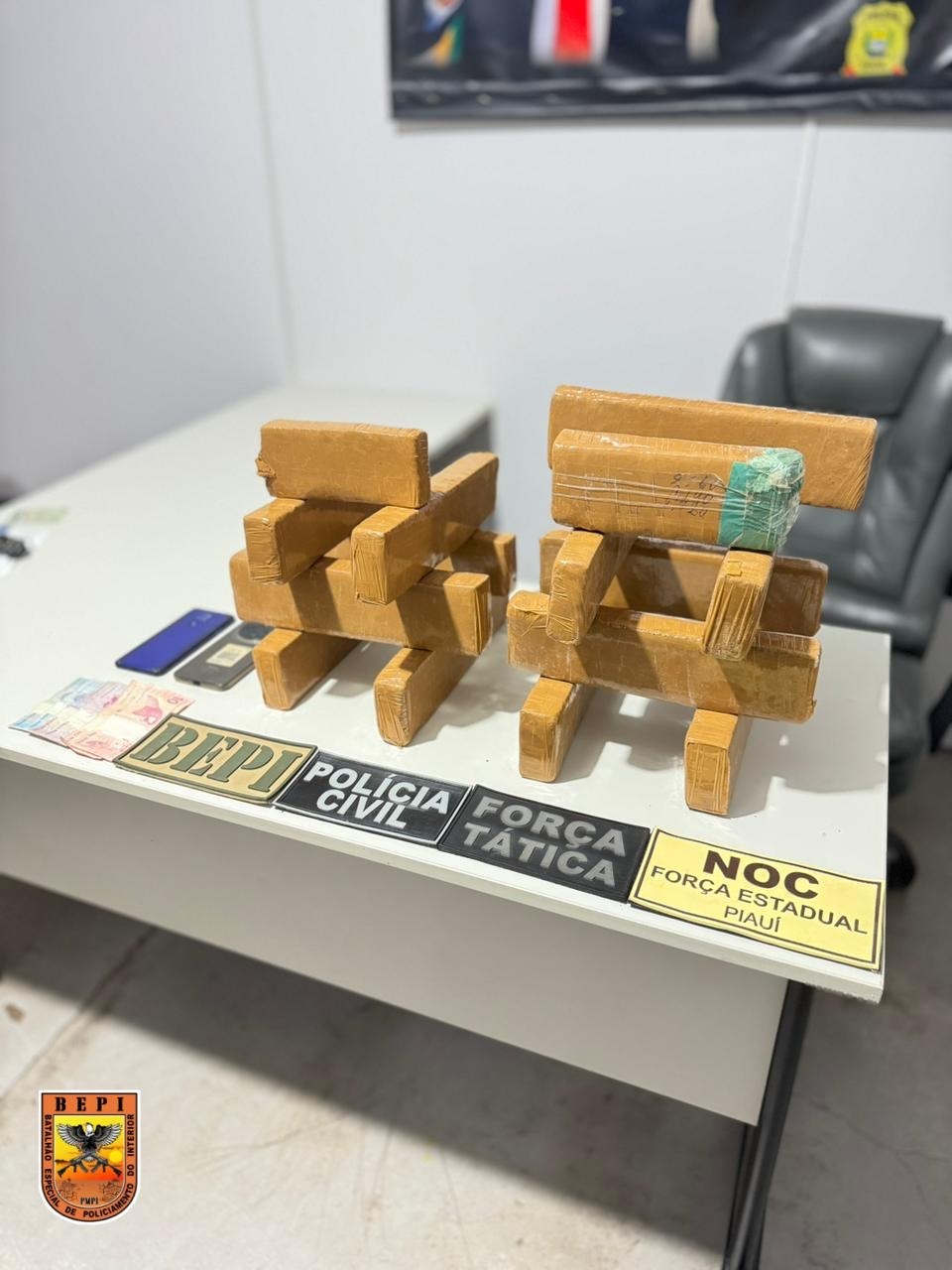 Operação integrada apreende 15 tabletes de maconha em ônibus no Piauí