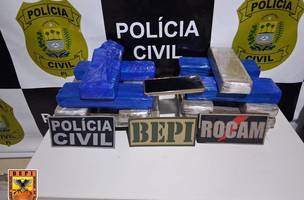 Polícia apreende 18 tabletes de maconha em ônibus interestadual no Sul do Piauí (Foto: Divulgação)